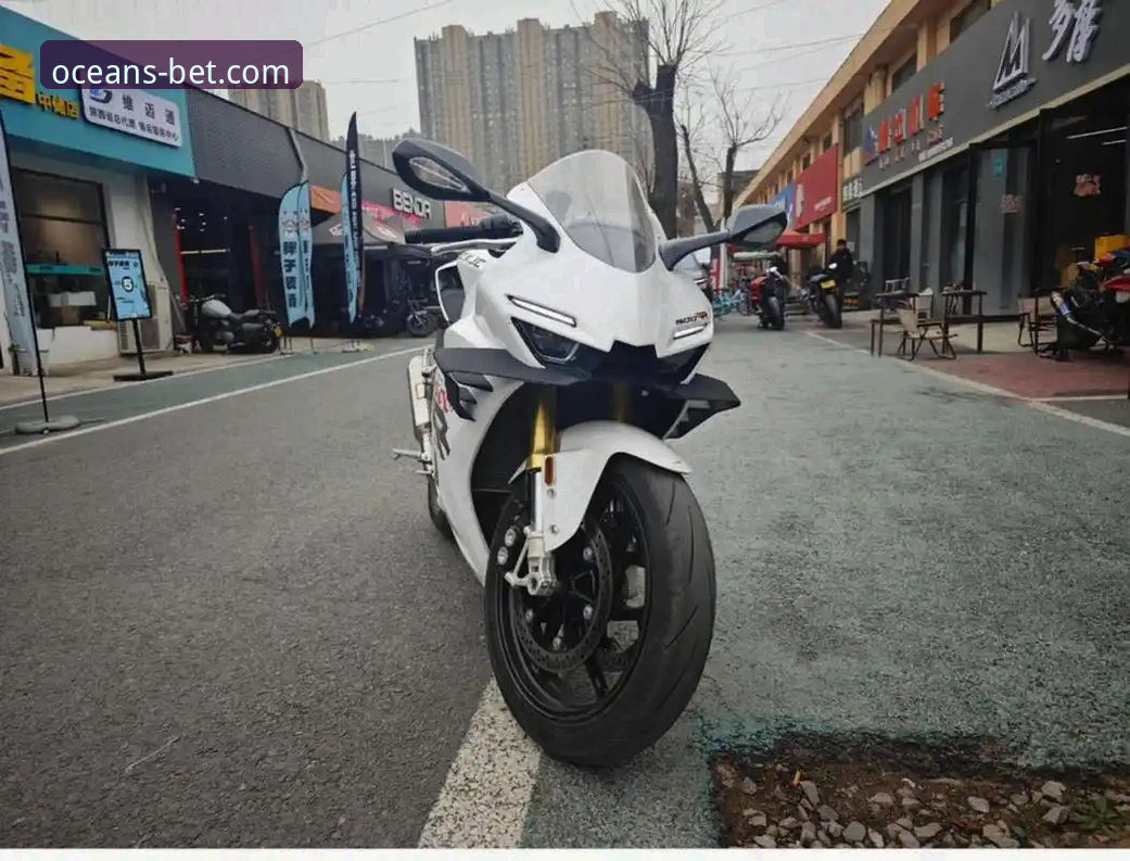 世界超级摩托车锦标赛观赛必备知识：从德比斯逆袭看赛事关键看点